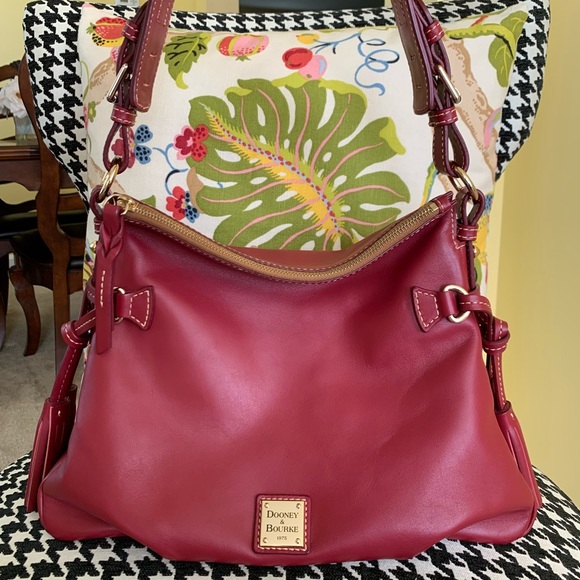 Dooney & Bourke Handbags - W/L 🌞 Dooney & Bourke Red Teagan